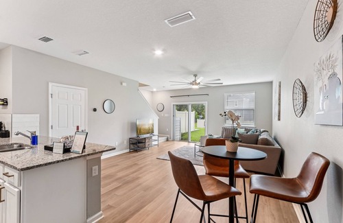 St. Augustine House | King Bed Suite, Pet-Friendly – Minutes to Beach