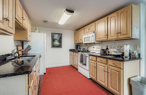 Lakewood Ski Chalet | King bedroom. Spacious living room. Dining area with glorious view. Full kitchen