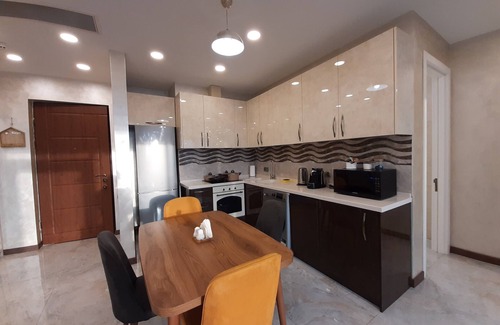 Old Tbilisi Apartment | King David standard two bedroom 24