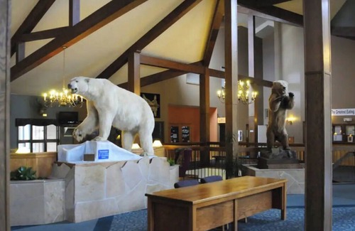 Granby Apartment | King-Granby. Near Grand Lake & Rocky Mtn National Park. Hot Tub & Pool.