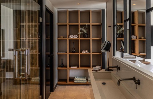 Tsilivi Hotel | King Jason Zante – Designed for Adults