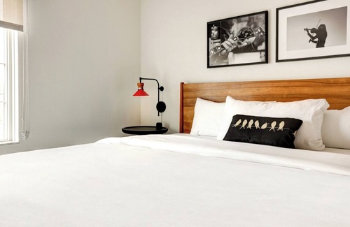 Lexington Hotel | King Junior Central, Elwood Escape, Bourbon Trail Access