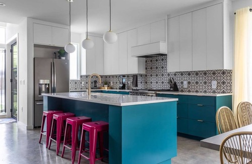 East Cesar Chavez House | King Kasa 6 Bedroom Walk 6 min to Rainey St