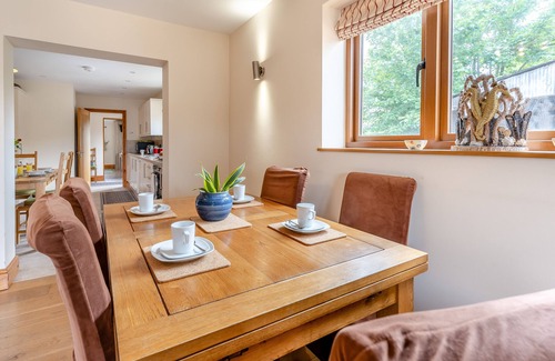 Monmouth House | King Offas Lodge - Four Bedroom House, Sleeps 8