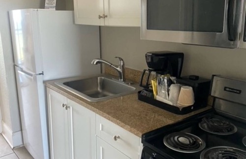 Myrtle Beach Apartment | King One-Bedroom Suite