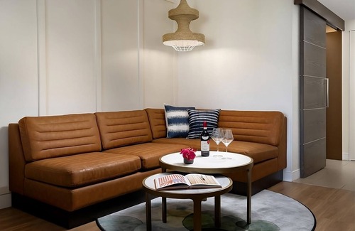 Calabasas Hotel | King Premium, The Anza A Calabasas Hotel, Pool, Steps from Lake Calabasas Park