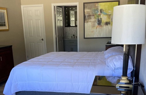 Wappapello Cabin | King & queen rooms adjoin w/high speed internet
