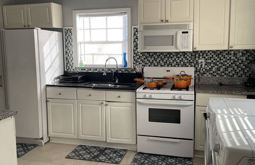 Shannon House | King queen, sweet cozy, and quiet old neighborhood very charming perfect stay