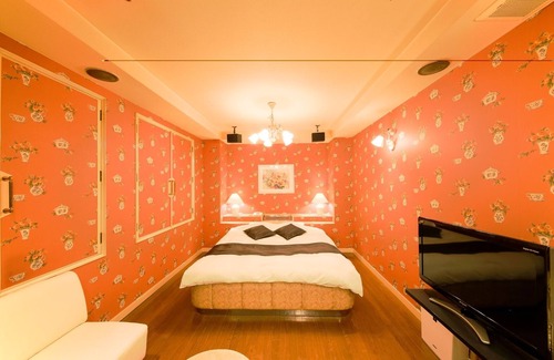 Uehonmachi Hotel | King room with extra bed/Osaka Ōsaka