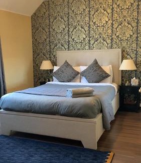 Tokyngton House | KING ROOMS BY WEMBLEY STADiUM