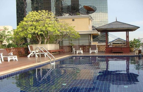 Yan Nawa Hotel | King Royal Garden Inn