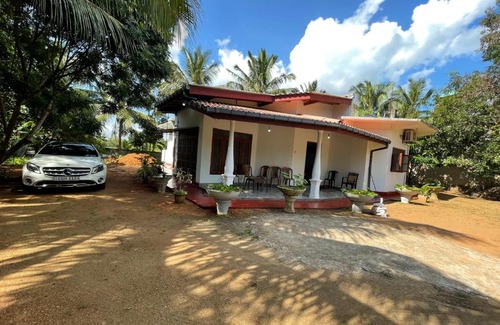 Anuradhapura House | King's Court Home stay Anuradhapura