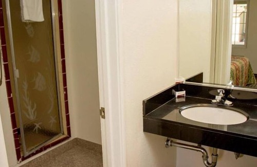 Gilroy Hotel | King's Rest Motel