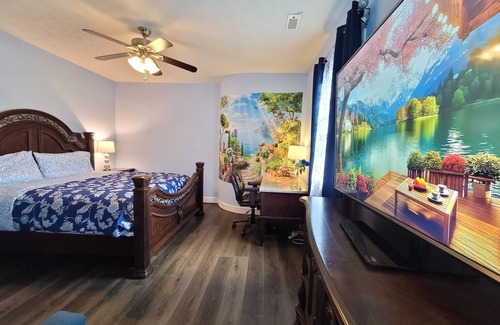 Hampton Apartment | King Sapphire Studio Suite, Kitchenette, 65" TV Private Bathroom Pets Welcome