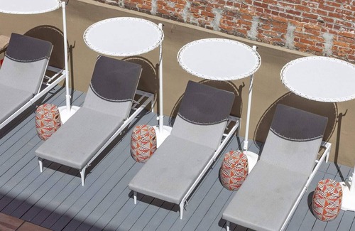 South Main Historic District Apartment | King-Size Loft-Style 1-BR Apt w/ Pool