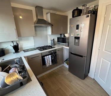 Cheltenham House | King size room in a modern house in Cheltenham