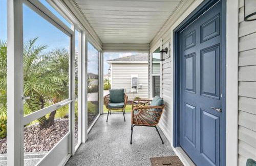 Wildwood House | King Sized Comfort in The Village of Deluna