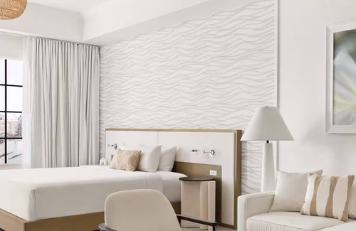 St. Pete Beach Hotel | King Standard at The Hotel Zamora, Outdoor Pool, Free Parking