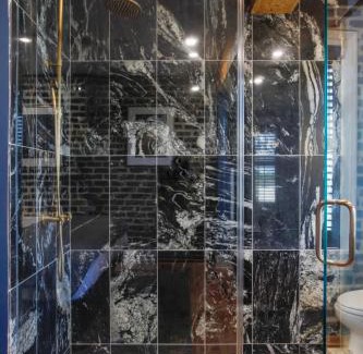 Historic District - North House | King Suite 4th Floor Downtown Hotel Boutique