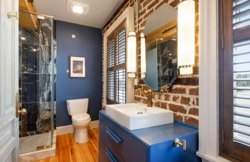 Historic District - North House | King Suite 4th Floor Downtown Hotel Boutique