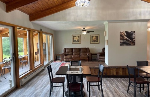 Wellsboro Cabin | King Suite Near Town + Trails~Game Room + Firepit