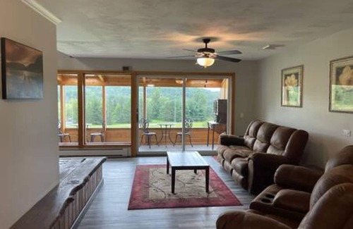 Wellsboro Cabin | King Suite Near Town + Trails~Game Room + Firepit