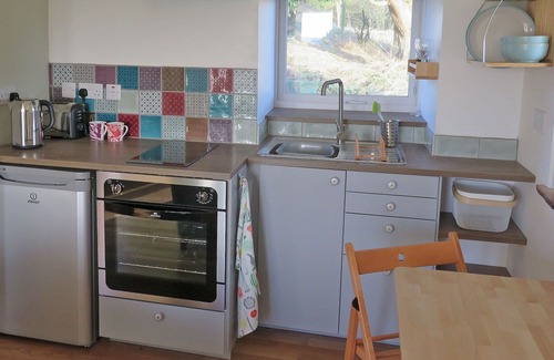 Kirkcudbright Apartment | Kinganton Bothy, private studio with sea views