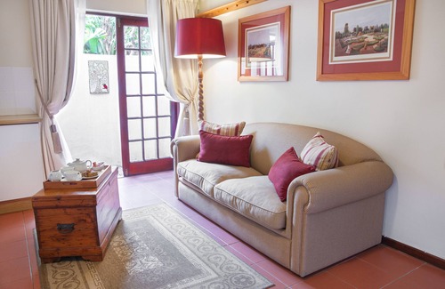 Summerstrand Bed & Breakfast | Kingfisher GuestHouse