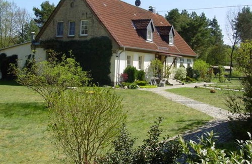 Roggentin Apartment | Kingfisher (caravan) - Fischerhaus Pension