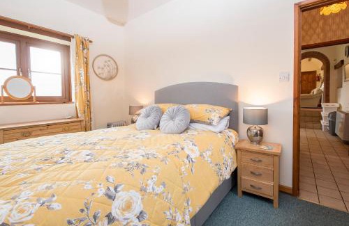 St Ishmaels House | Kingfisher Cottage