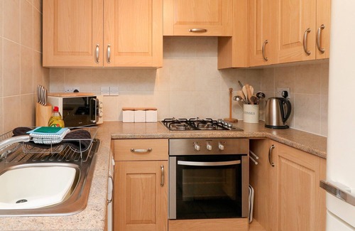Watermouth Cottage | KINGFISHER COTTAGE, pet friendly in Ilfracombe