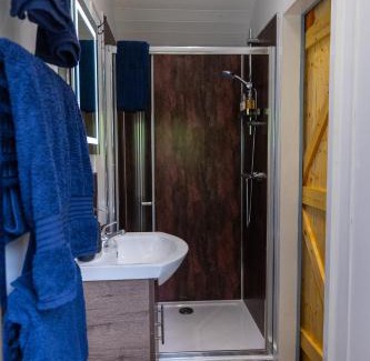 Bideford Apartment | Kingfisher - Dog Friendly Luxury Glamping in North Devon