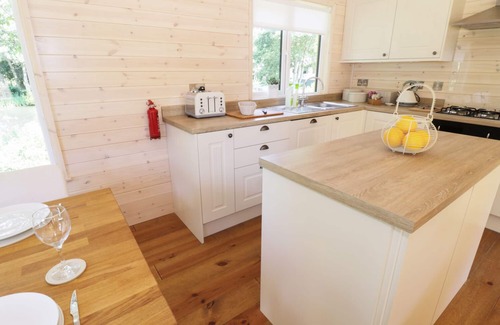 Upton Bishop Cottage | KINGFISHER, family friendly, luxury holiday cottage in Ross-On-Wye