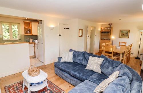 Cirencester House | Kingfisher House