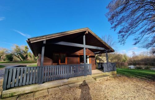Warminster House | Kingfisher Lodge-HuntersMoon -Warminster-Longleat-Bath