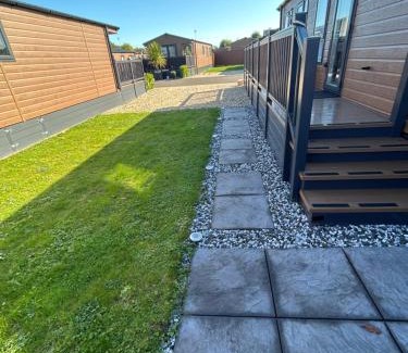 Evesham Cabin | Kingfisher Lodge Long Acre Holiday Park