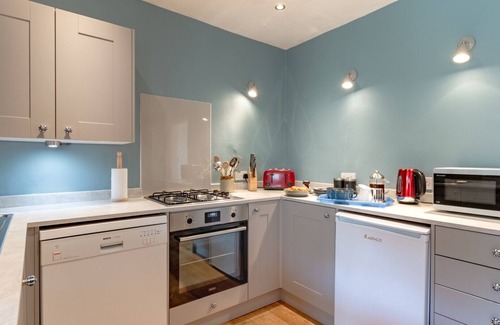 Youlgreave House | Kingfisher - Two Bedroom House, Sleeps 4