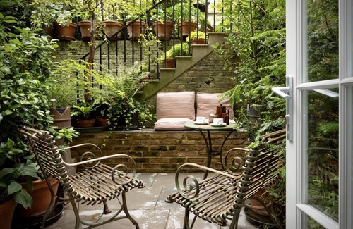 Kings Cross St. Pancras House | Kings Cross, renovated period property, quiet tree lined street, central London