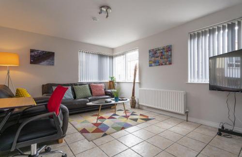 Belfast Apartment | Kings Lodge Apartment & Patio