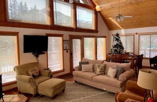 Red River House | Kings Mountain Kabin With High Speed Wifi