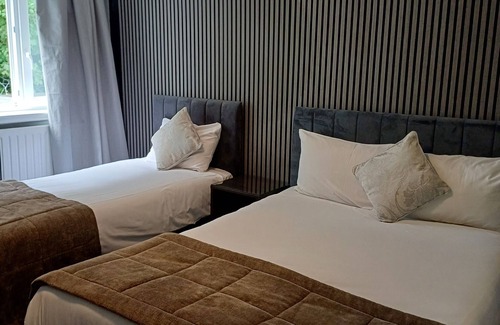 Rutherglen Hotel | Kings Park Hotel