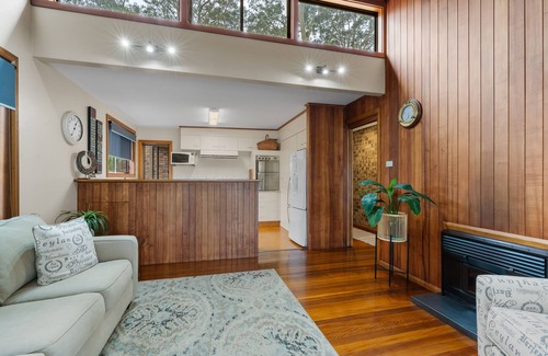 Kings Point House | Kings Point Lake House - Lakeside Family Holiday