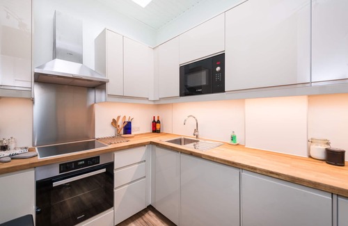 Old Town Cottage | Kings Stables, Grassmarket - Sleeps 4 guests