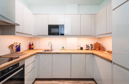 Old Town Cottage | Kings Stables, Grassmarket - Sleeps 4 guests