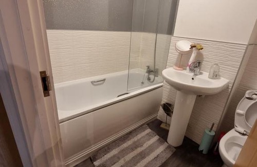 Camborne House | Kingsize Room Close To The A30 Camborne