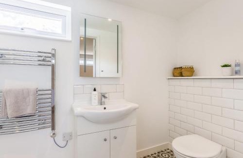 Barnstaple House | Kingsleys Lodge