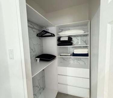 Norbrook Apartment | Kingston Modern Getaway