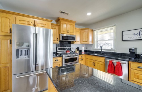 Kingston Apartment | Kingston Vacation Rental w/On-Site River Access!