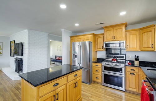 Kingston Apartment | Kingston Vacation Rental w/On-Site River Access!