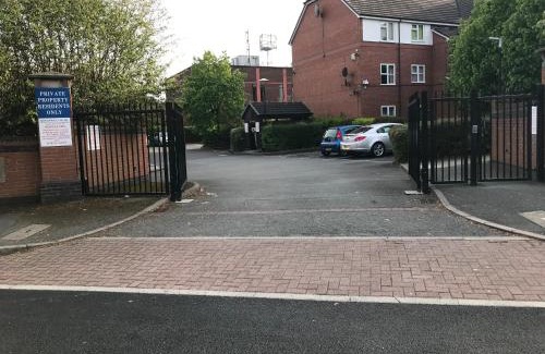 Vauxhall Apartment | Kingsway Court